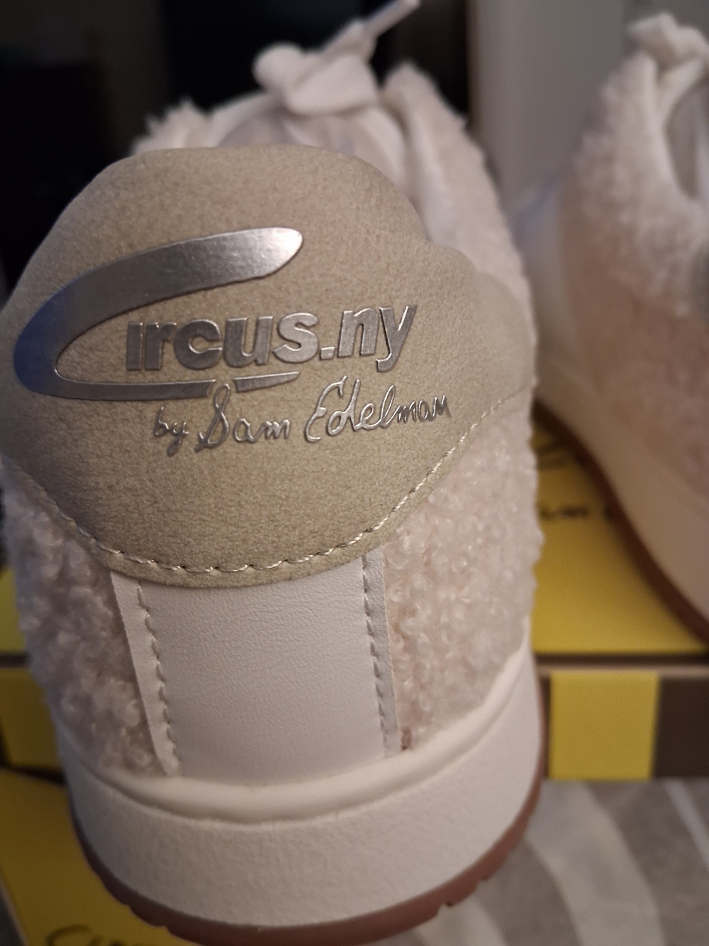 NEW W/BOX Circus by Sam Edelman US Size 9M, Cream Sherpa Lace-Up Sneakers - Picture 16 of 16